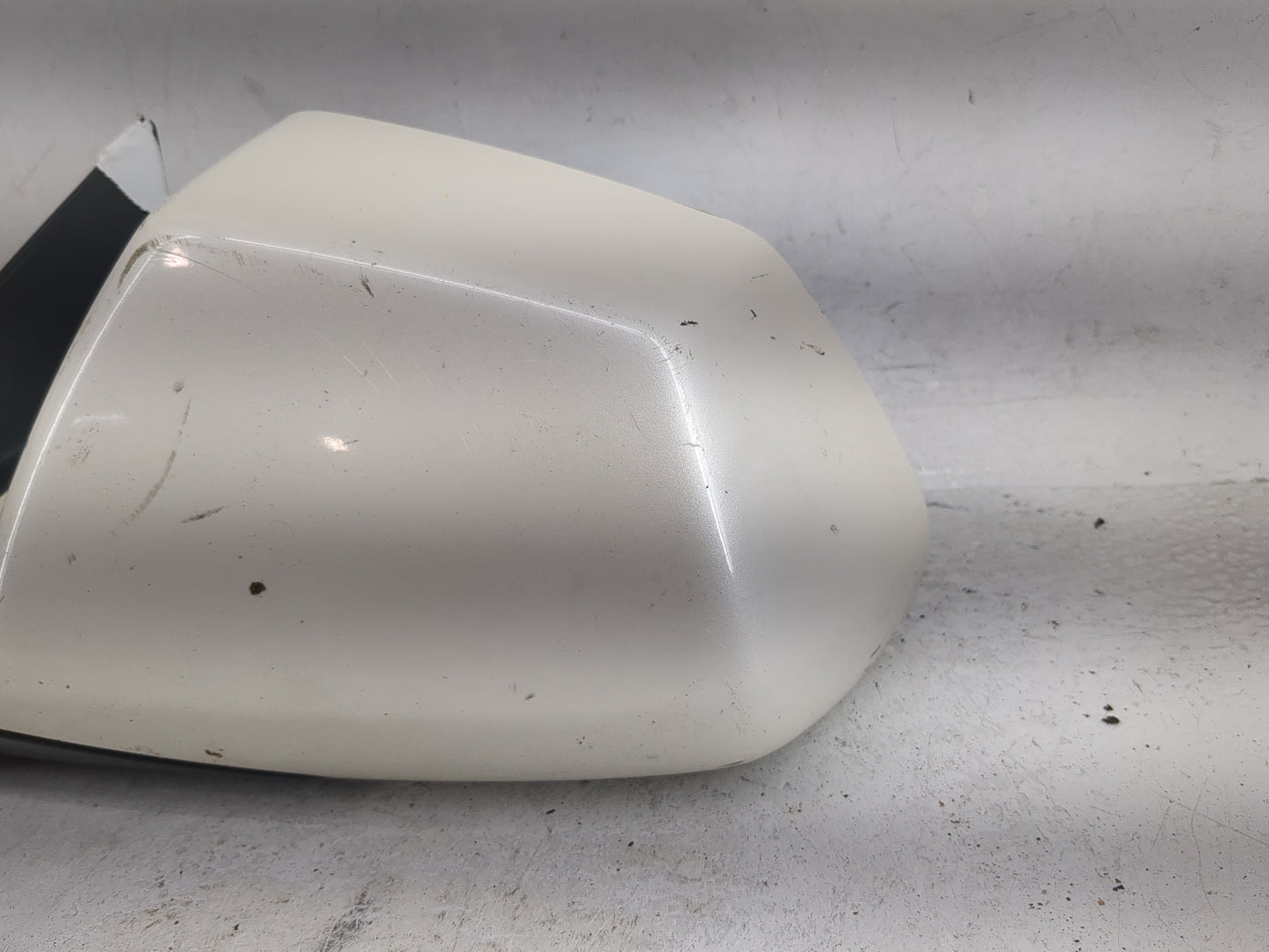 2011-2014 Cadillac Cts Driver Side View Mirror - Left Door Mirror OEM Used - Oemusedautoparts1.com