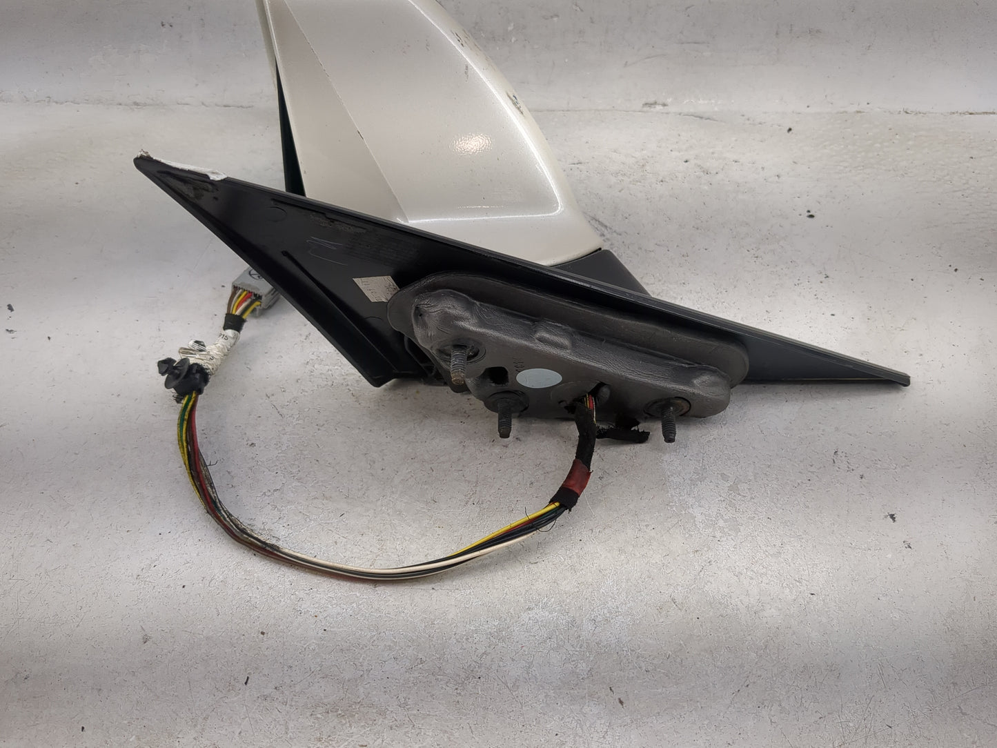 2011-2014 Cadillac Cts Driver Side View Mirror - Left Door Mirror OEM Used - Oemusedautoparts1.com