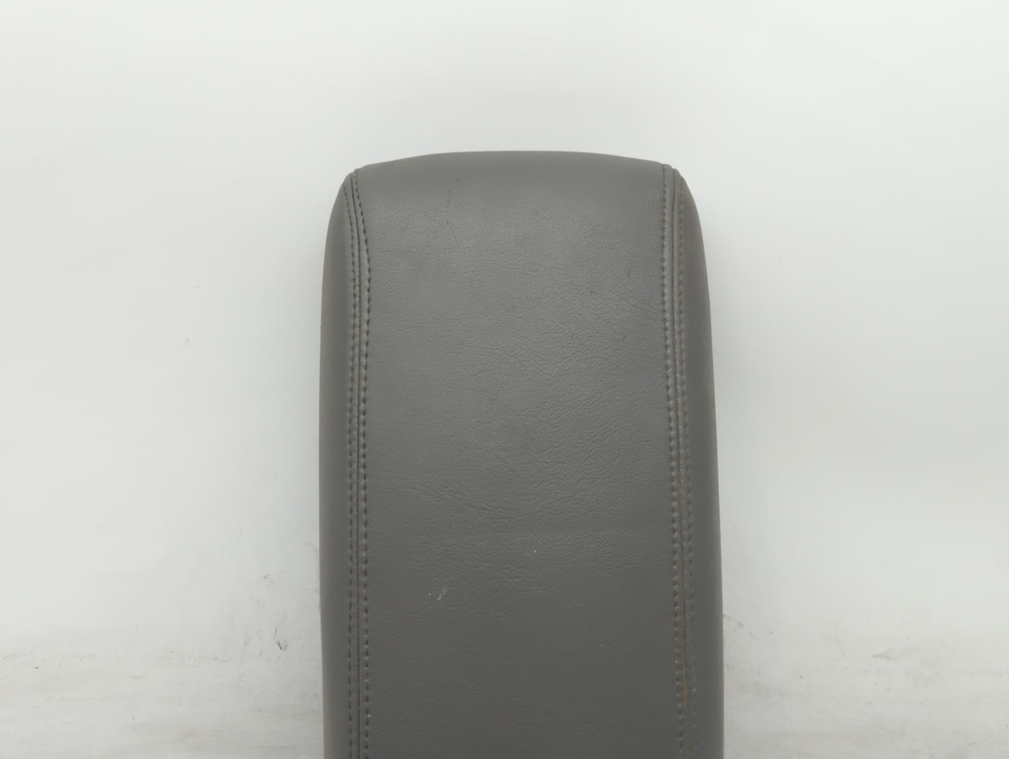 2011 Cadillac Cts Center Console Armrest Cover Lid Gray - Oemusedautoparts1.com