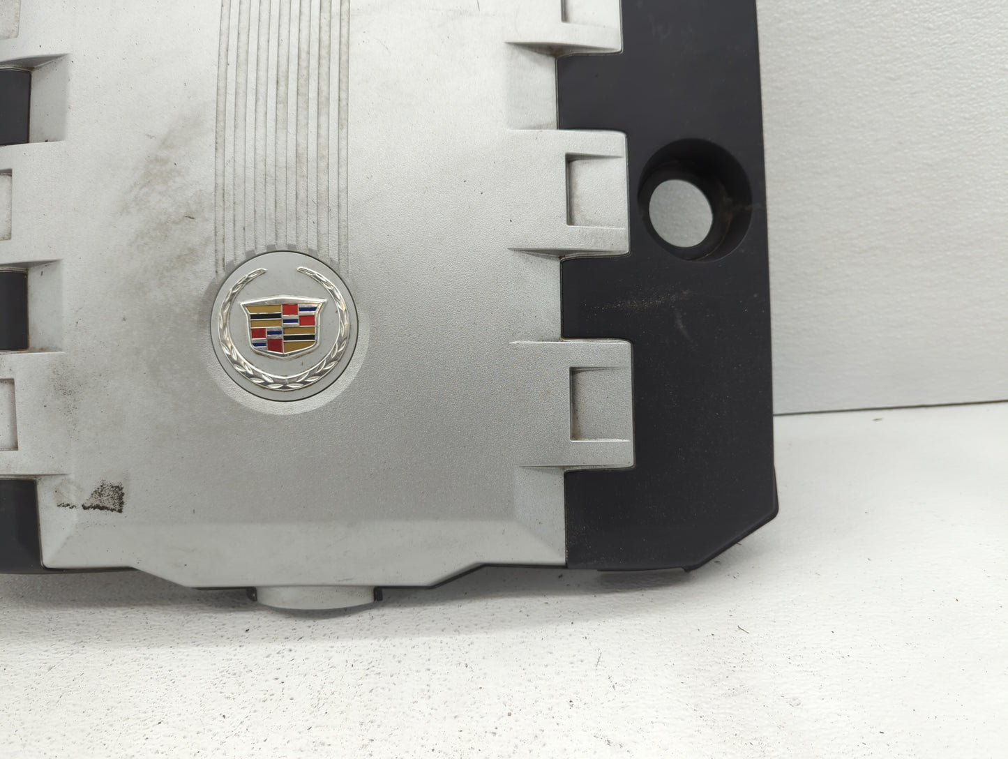 2011 Cadillac Cts Engine Cover - Oemusedautoparts1.com