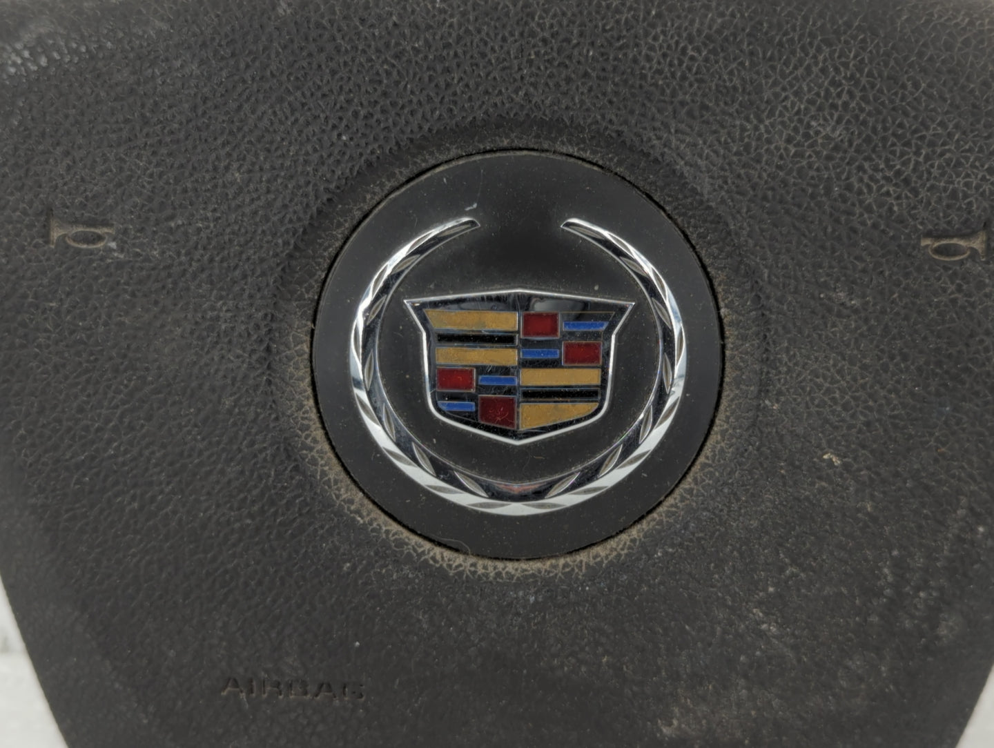 2010-2011 Cadillac Cts Air Bag Passenger Right Knee OEM P/N:BAM-PT1-1104 2DBD102Y30439, 340522985A Fits Fits 2010 2011 OEM U