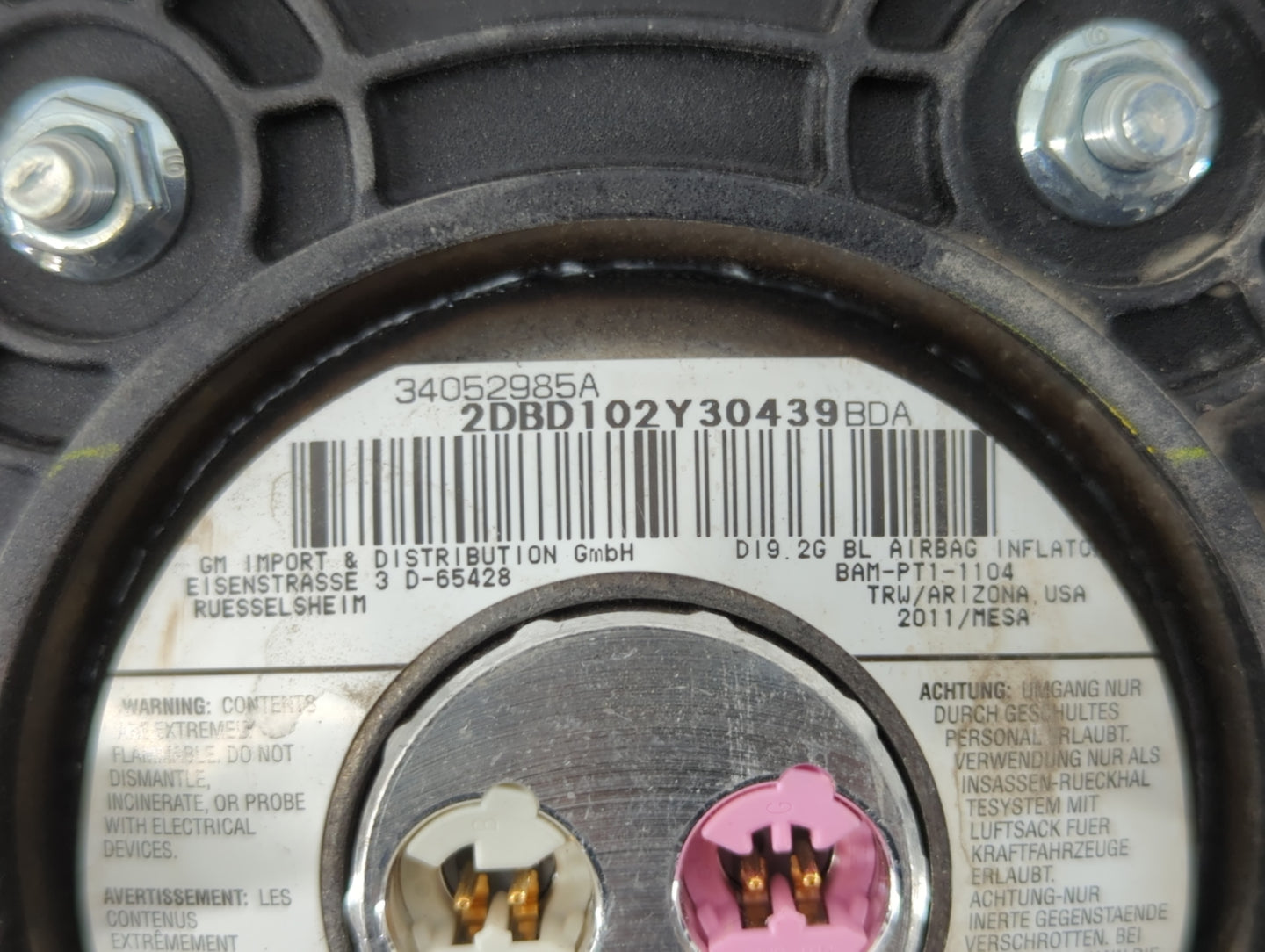 2010-2011 Cadillac Cts Air Bag Passenger Right Knee OEM P/N:BAM-PT1-1104 2DBD102Y30439, 340522985A Fits Fits 2010 2011 OEM U