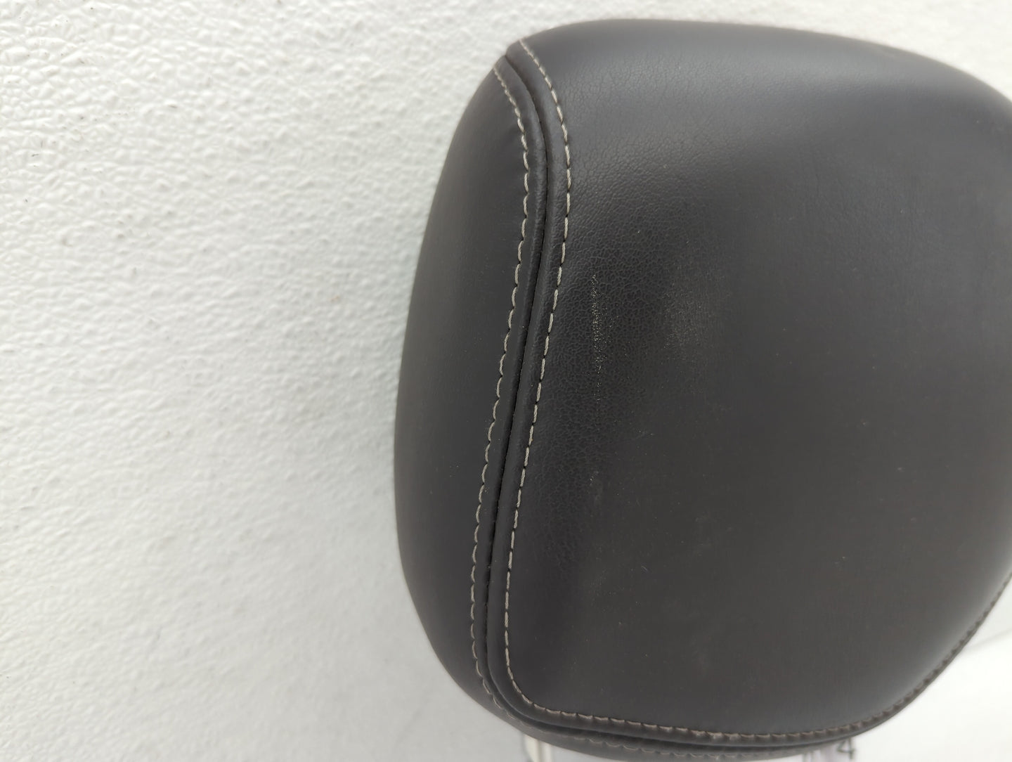 2011 Cadillac Cts Headrest Head Rest Front Driver Passenger Seat Fits OEM Used Auto Parts - Oemusedautoparts1.com