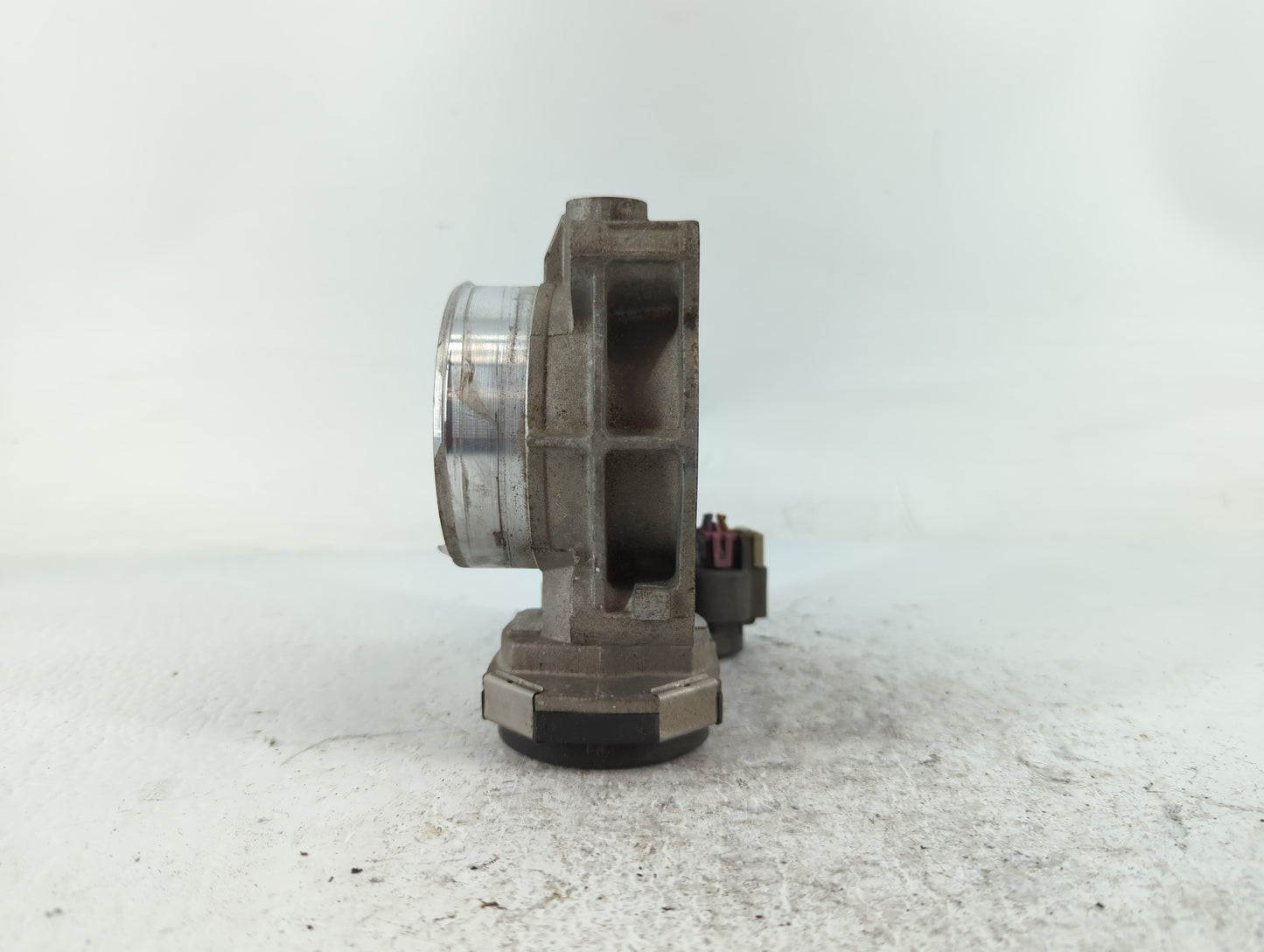 2008-2011 Cadillac Cts Throttle Body P/N:AA994AA4266C Fits Fits 2007 2008 2009 2010 2011 2012 OEM Used Auto Parts - Oemuseda