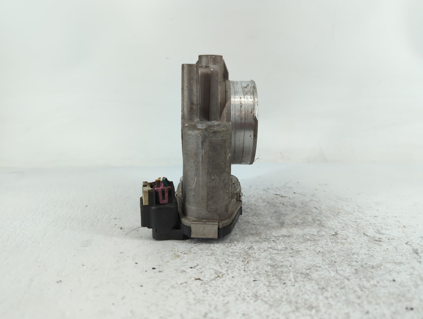 2008-2011 Cadillac Cts Throttle Body P/N:AA994AA4266C Fits Fits 2007 2008 2009 2010 2011 2012 OEM Used Auto Parts - Oemuseda