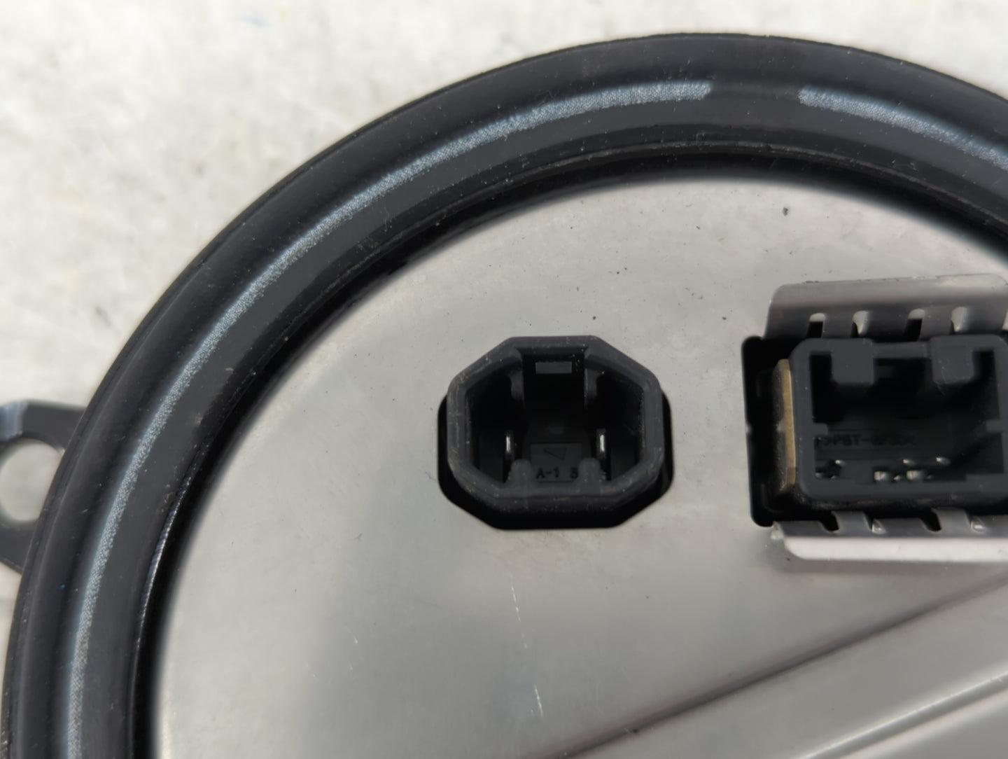 2010-2012 Cadillac Cts Headlight Ballast Head Light - Oemusedautoparts1.com