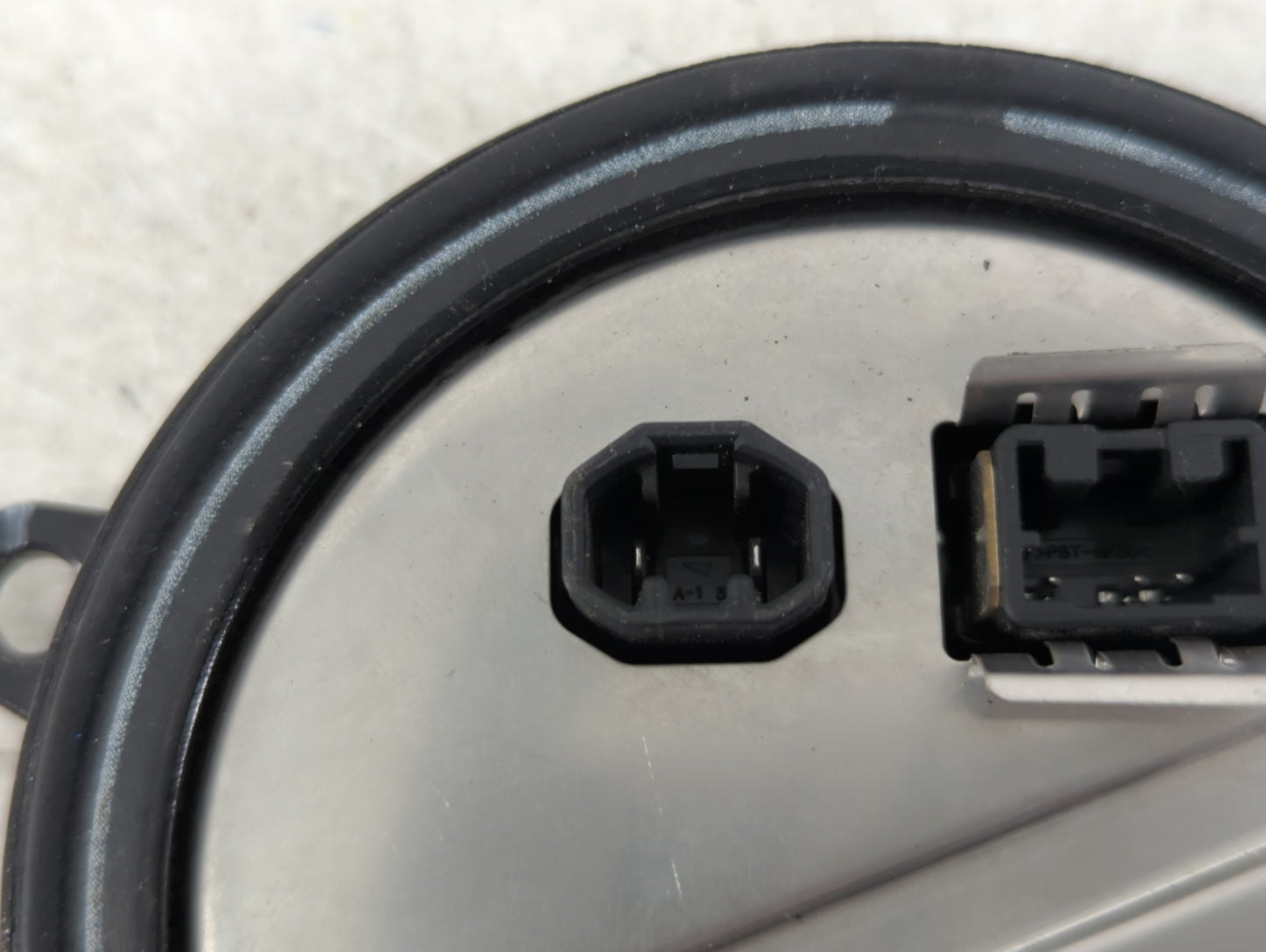 2010-2012 Cadillac Cts Headlight Ballast Head Light - Oemusedautoparts1.com