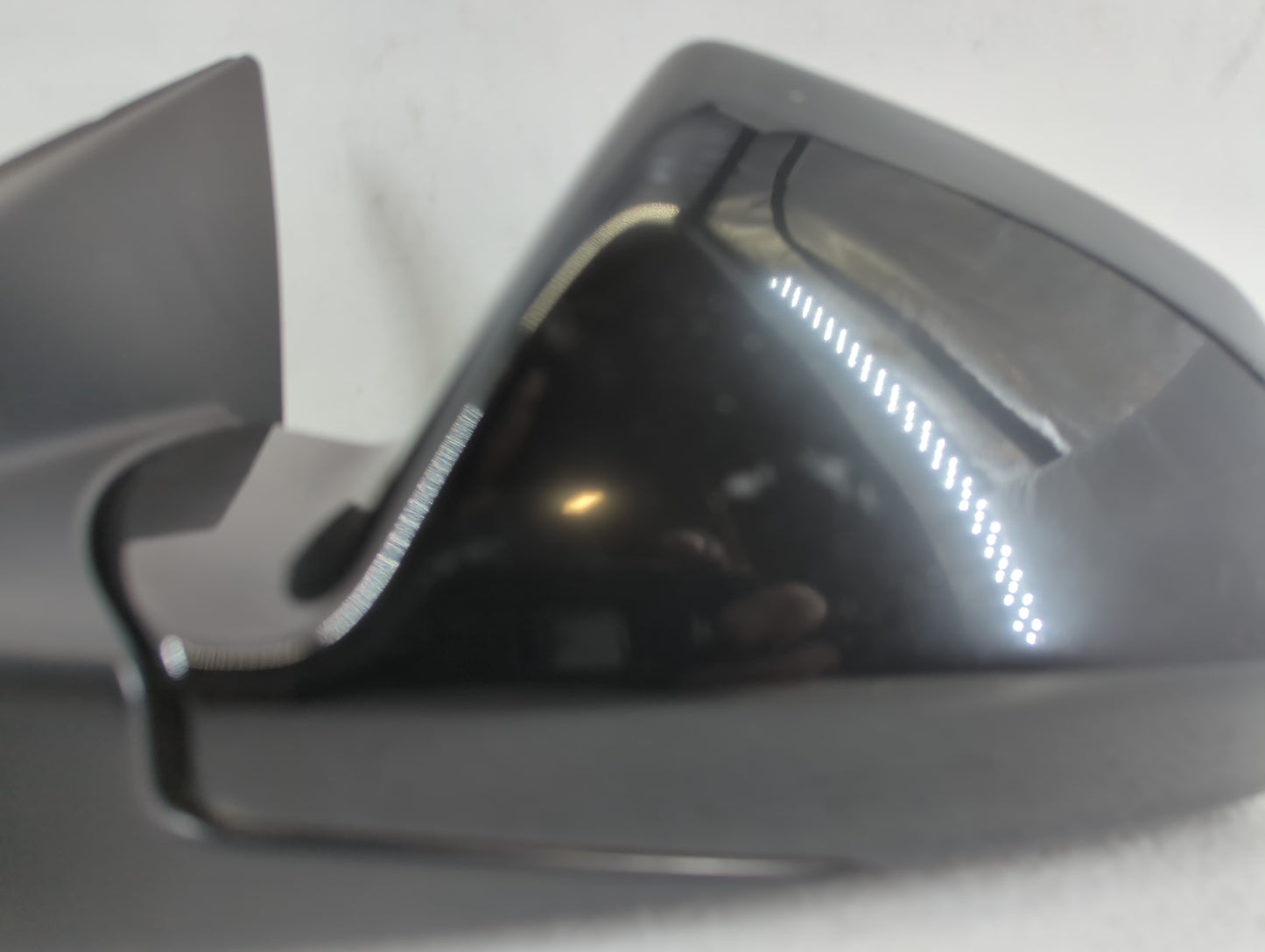 2008-2014 Cadillac Cts Side Mirror Replacement Driver Left View Door Mirror P/N:E11026131 Fits OEM Used Auto Parts - Oemused