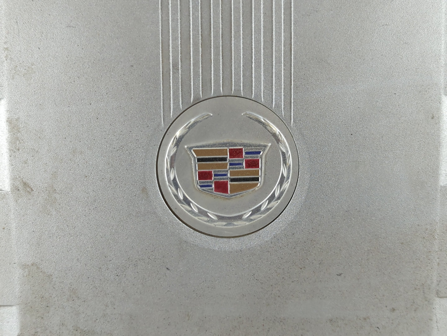 2011 Cadillac Cts Engine Cover - Oemusedautoparts1.com