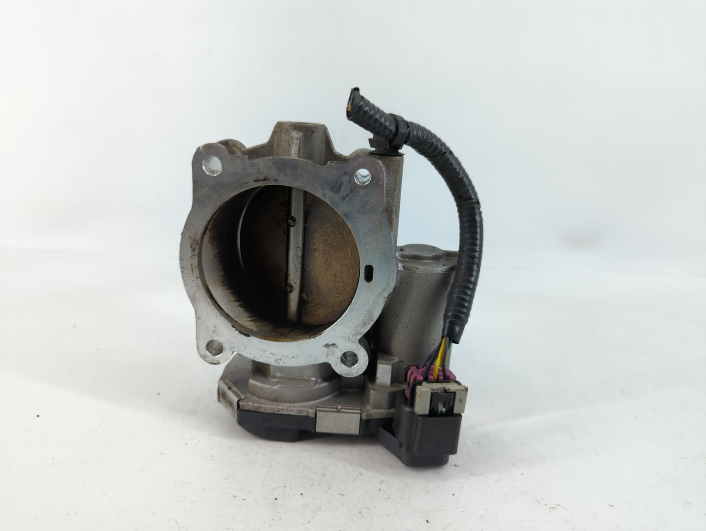 2008-2011 Cadillac Cts Throttle Body P/N:3287B 009IA, 1927AA Fits Fits 2007 2008 2009 2010 2011 2012 OEM Used Auto Parts - O