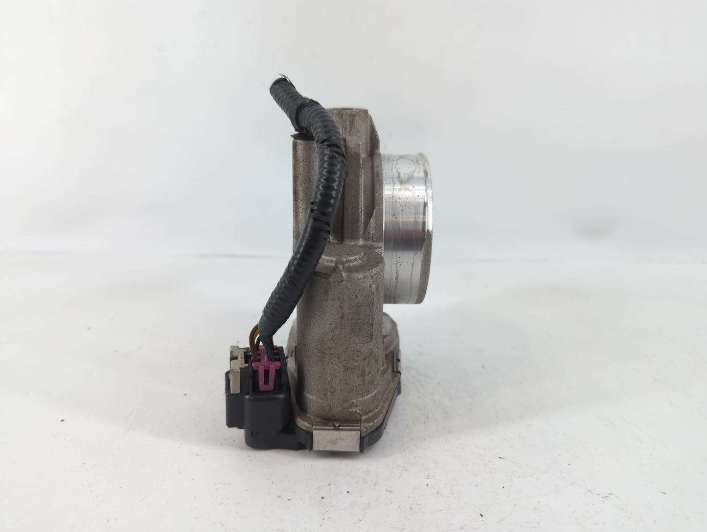 2008-2011 Cadillac Cts Throttle Body P/N:3287B 009IA, 1927AA Fits Fits 2007 2008 2009 2010 2011 2012 OEM Used Auto Parts - O