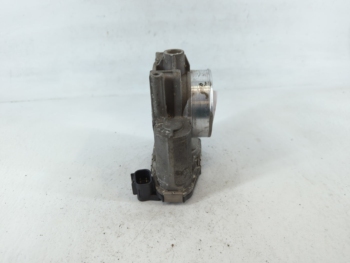 2008-2011 Cadillac Cts Throttle Body P/N:AA994AA7367 Fits Fits 2007 2008 2009 2010 2011 2012 OEM Used Auto Parts - Oemusedau