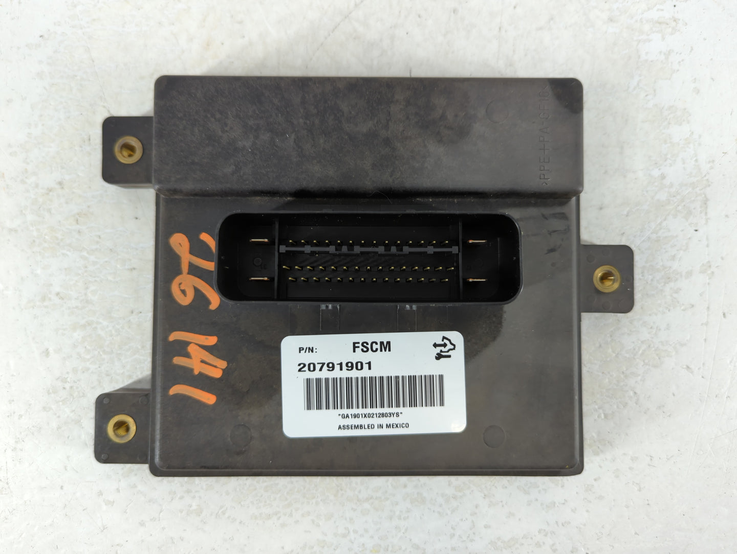 2011-2015 Cadillac Cts Body Control Module Bcm Inner Cabin Fuse Box - Oemusedautoparts1.com