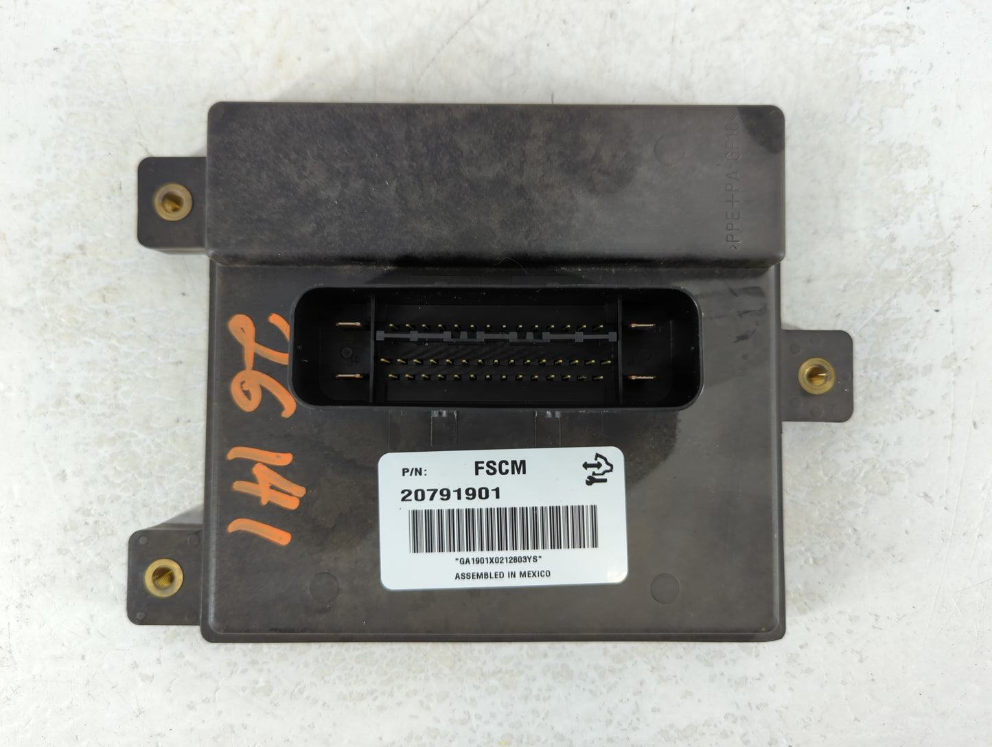2011-2015 Cadillac Cts Body Control Module Bcm Inner Cabin Fuse Box - Oemusedautoparts1.com