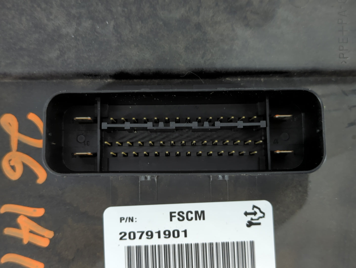2011-2015 Cadillac Cts Body Control Module Bcm Inner Cabin Fuse Box - Oemusedautoparts1.com