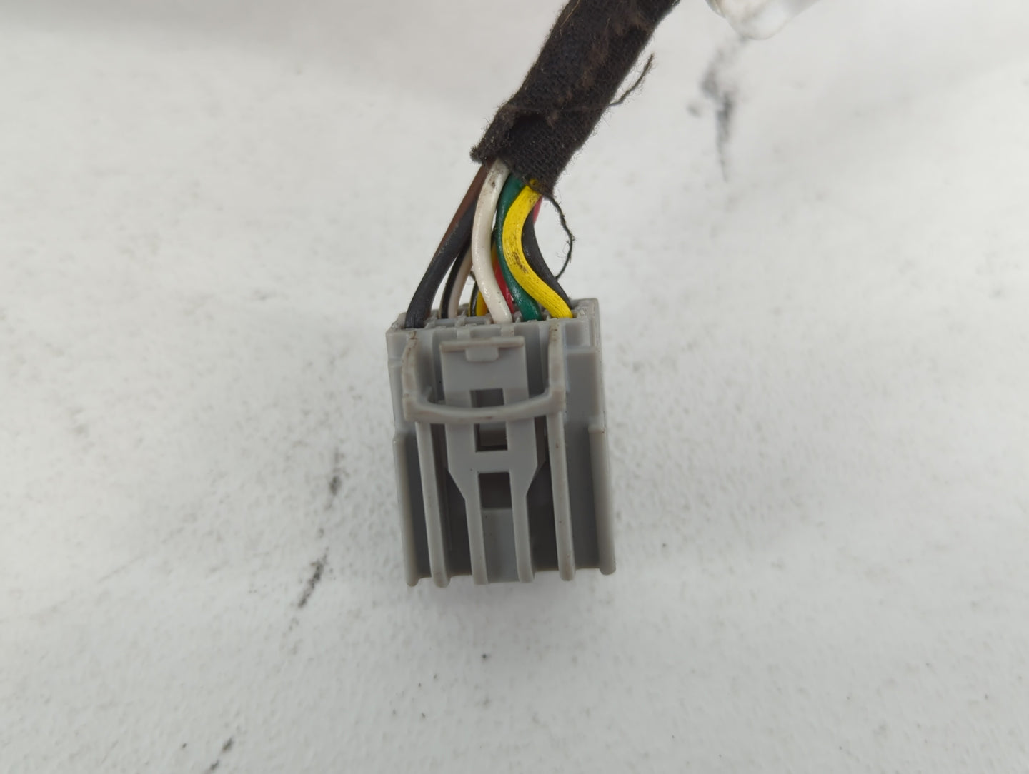 2008-2014 Cadillac Cts Driver Side View Mirror - Left Door Mirror OEM Used - Oemusedautoparts1.com