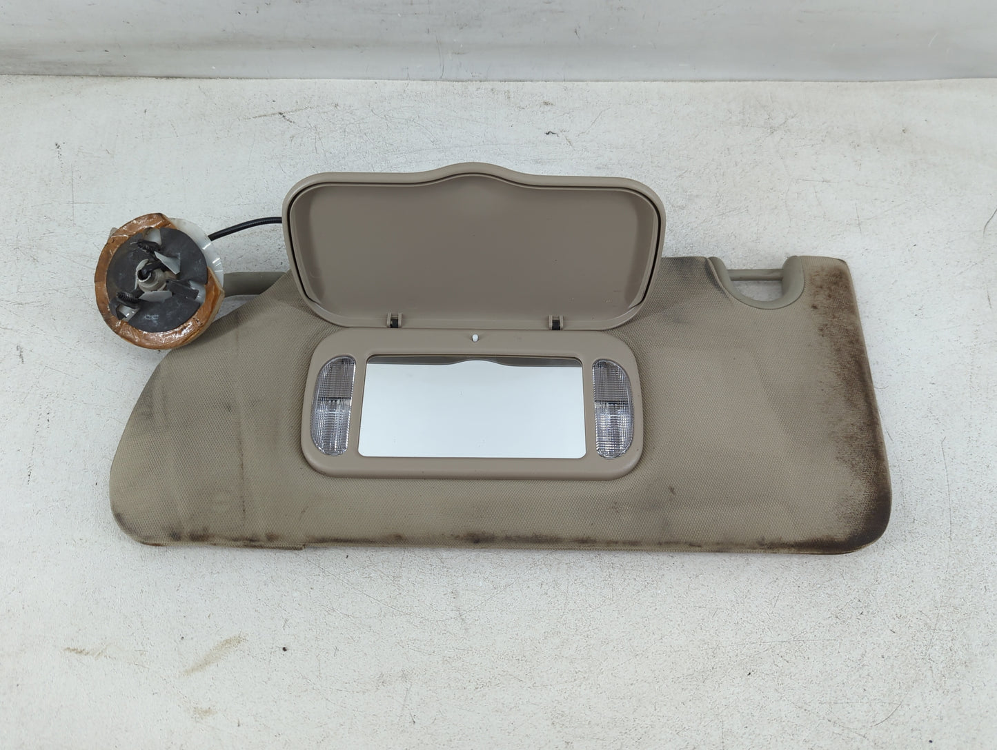 2008-2011 Cadillac Dts Sun Visor Shade Replacement Passenger Right Mirror Fits Fits 2008 2009 2010 2011 OEM Used Auto Parts 