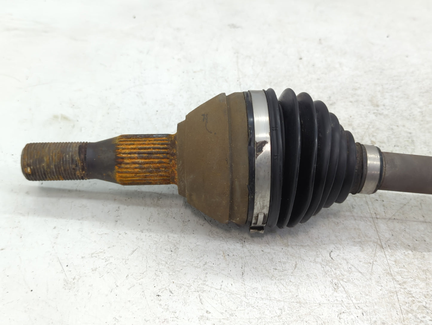 2006-2011 Cadillac Dts Axle Shaft Front Driver Cv C/v - Oemusedautoparts1.com
