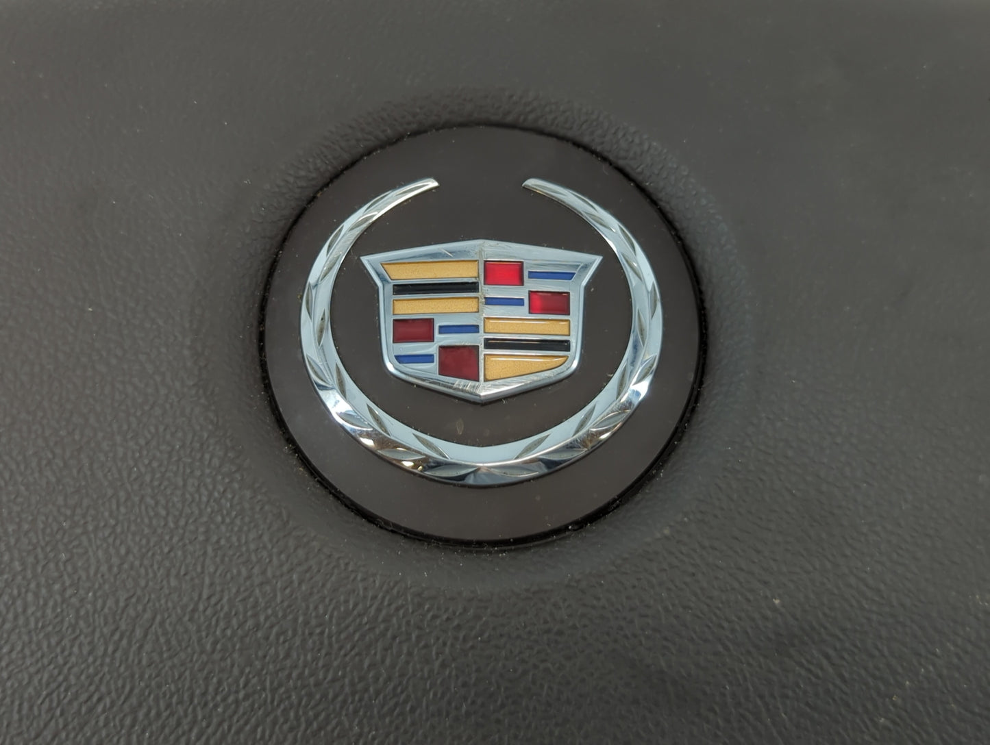 2006-2011 Cadillac Dts Air Bag Driver Left Steering Wheel Mounted Fits Fits 2006 2007 2008 2009 2010 2011 OEM Used Auto Part