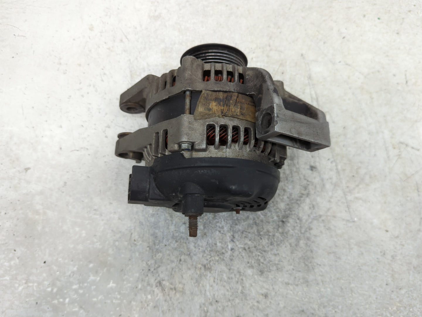 2006-2011 Cadillac Dts Alternator Replacement Generator Charging Assembly Engine OEM P/N:12782 Fits OEM Used Auto Parts - Oe