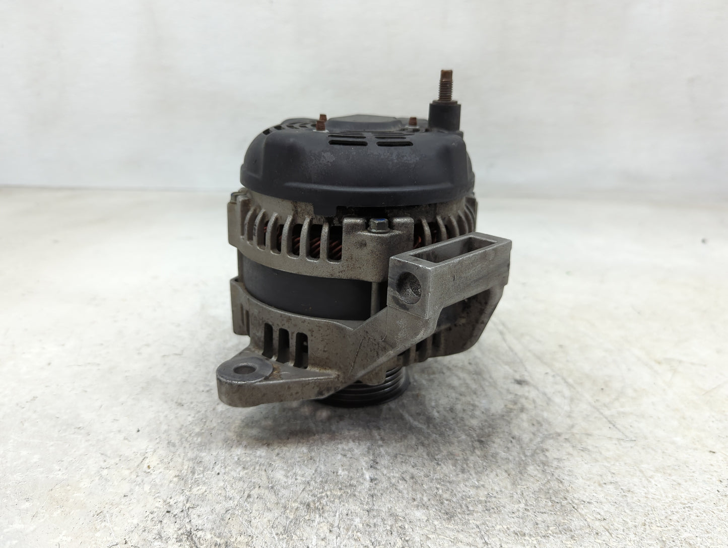 2006-2011 Cadillac Dts Alternator Replacement Generator Charging Assembly Engine OEM P/N:12782 Fits OEM Used Auto Parts - Oe