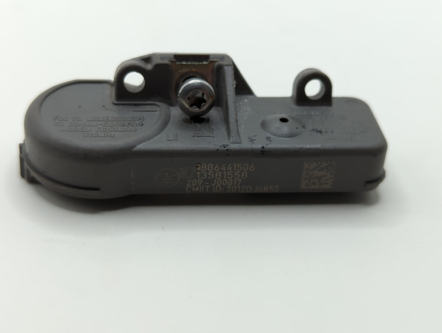 2011 Cadillac Dts Tire Pressure Monitoring System Sensor Tpms - Oemusedautoparts1.com