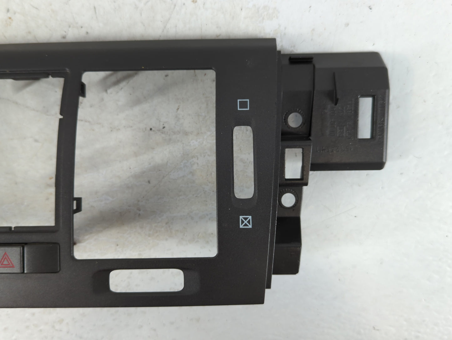 2011 Cadillac Dts Radio Climate Panel Bezel - Oemusedautoparts1.com