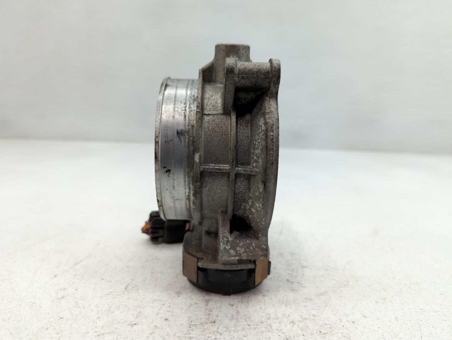 2006-2011 Cadillac Dts Throttle Body P/N:RME87-2B5495 Fits Fits 2006 2007 2008 2009 2010 2011 OEM Used Auto Parts - Oemuseda