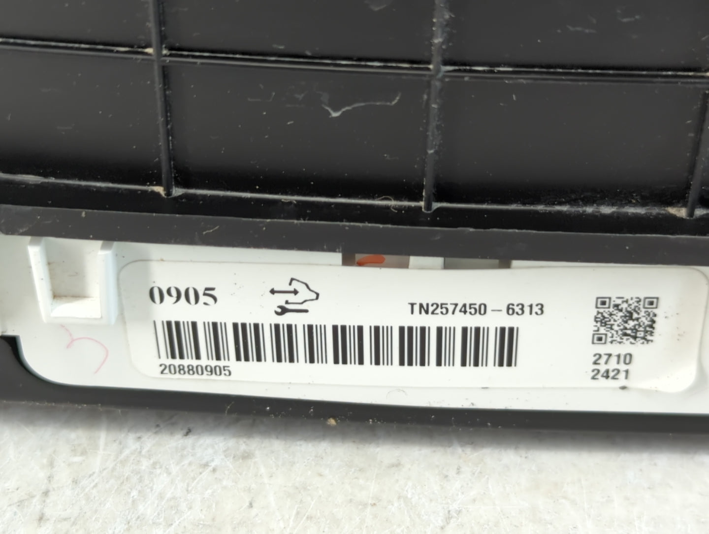 2009-2011 Cadillac Dts Instrument Cluster Speedometer Gauges P/N:TN257450-6313 20880905 Fits Fits 2009 2010 2011 OEM Used Au