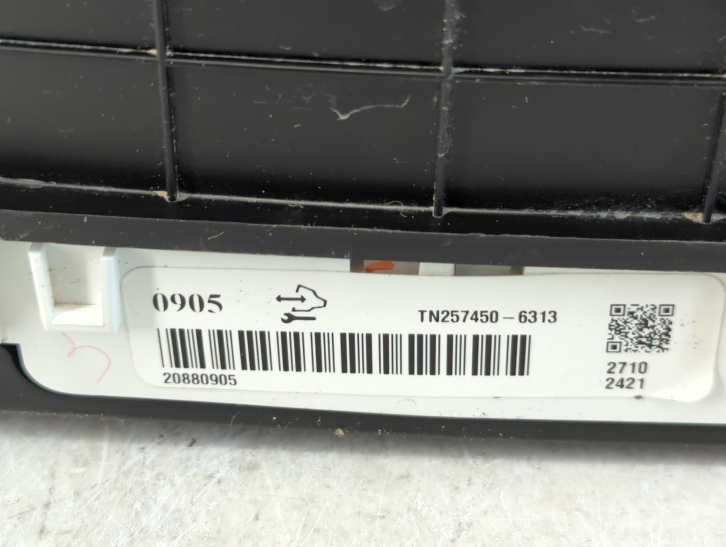 2009-2011 Cadillac Dts Instrument Cluster Speedometer Gauges P/N:TN257450-6313 20880905 Fits Fits 2009 2010 2011 OEM Used Au