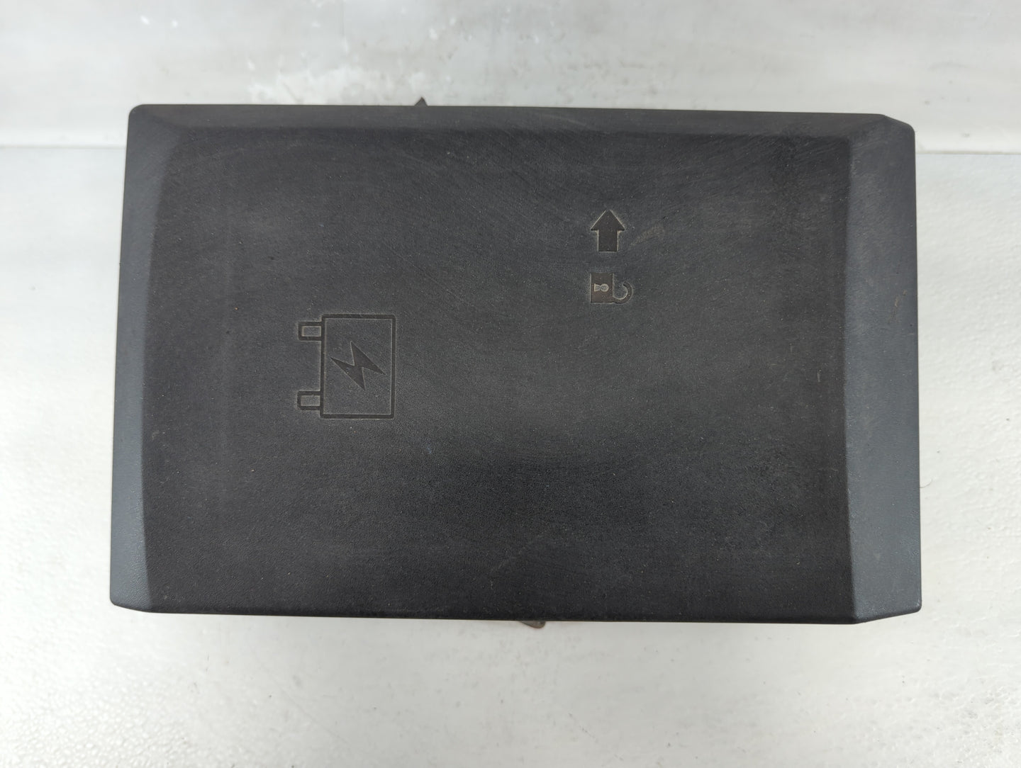 2010-2014 Cadillac Escalade Fusebox Fuse Box Panel Relay Module P/N:25941368 Fits Fits 2010 2011 2012 2013 2014 OEM Used Aut