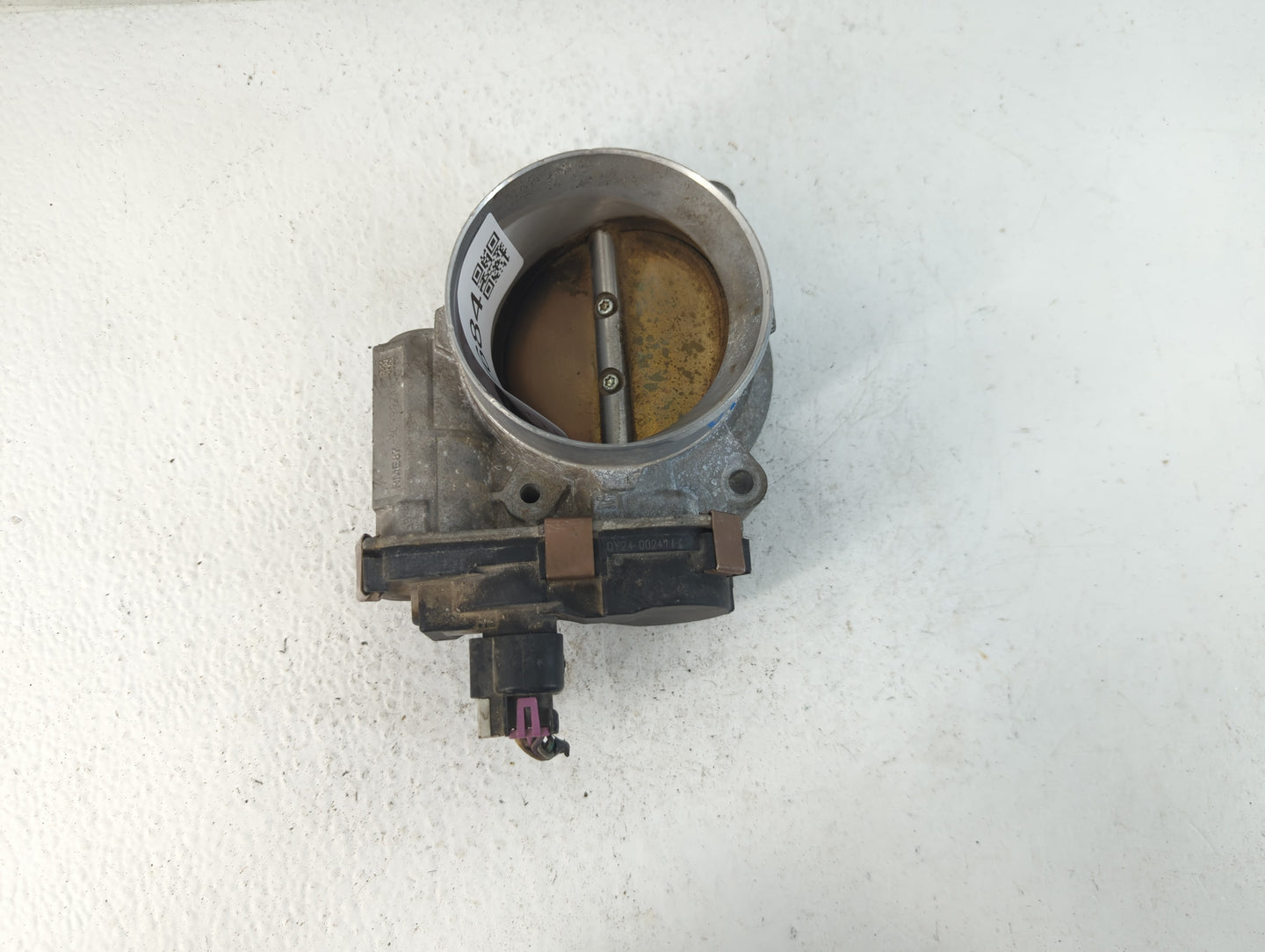 2009-2014 Cadillac Escalade Throttle Body P/N:RME87-3C Fits Fits 2009 2010 2011 2012 2013 2014 2015 OEM Used Auto Parts - Oe