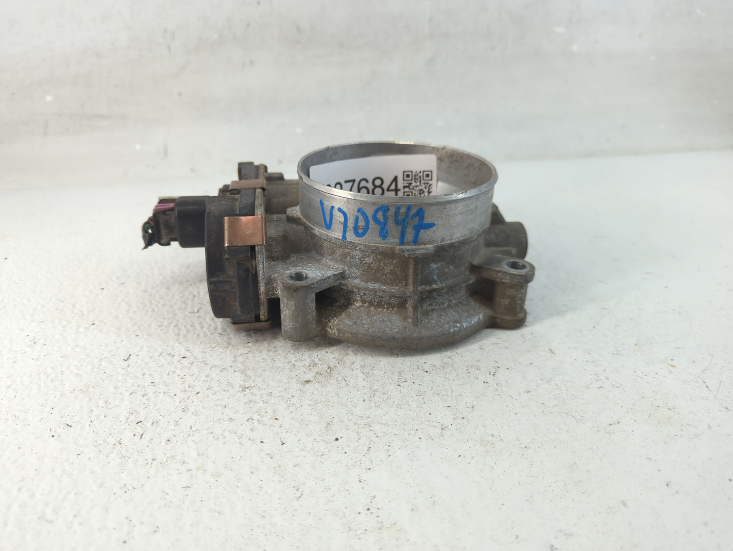 2009-2014 Cadillac Escalade Throttle Body P/N:RME87-3C Fits Fits 2009 2010 2011 2012 2013 2014 2015 OEM Used Auto Parts - Oe