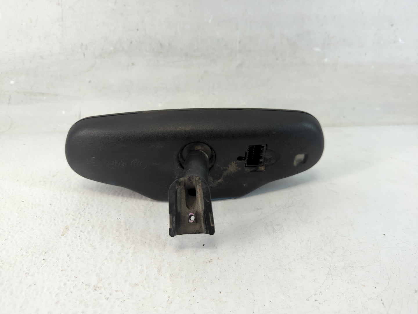 2010-2013 Cadillac Escalade Interior Rear View Mirror Replacement OEM P/N:E11025898 Fits Fits 2009 2010 2011 2012 2013 2014 