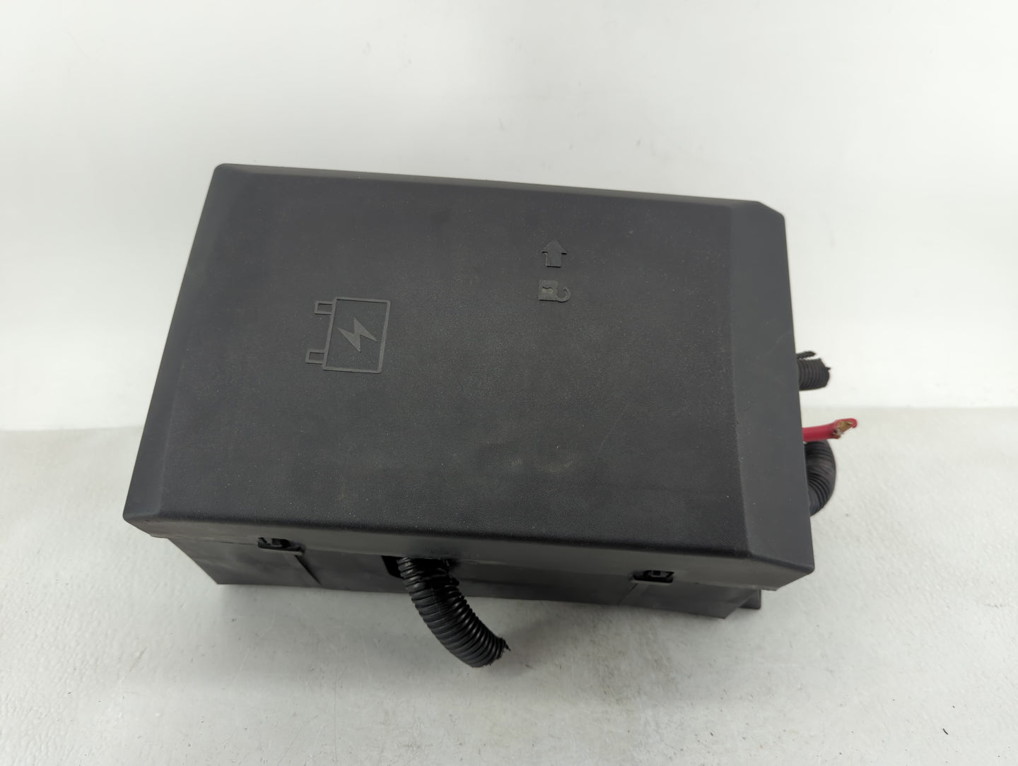 2010-2014 Cadillac Escalade Fusebox Fuse Box Panel Relay Module P/N:25941368_01 Fits Fits 2010 2011 2012 2013 2014 OEM Used 