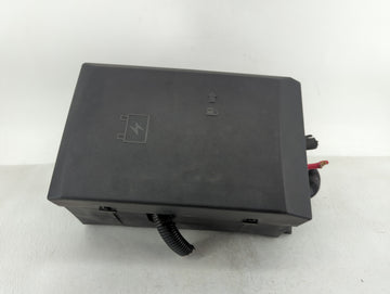 2010-2014 Cadillac Escalade Fusebox Fuse Box Panel Relay Module P/N:25941368_01 Fits Fits 2010 2011 2012 2013 2014 OEM Used 