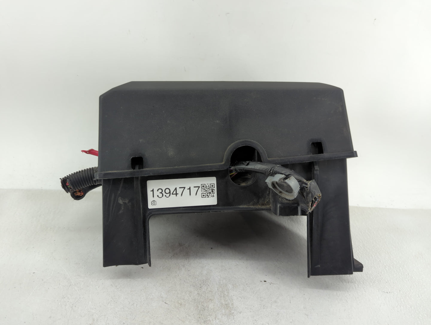2010-2014 Cadillac Escalade Fusebox Fuse Box Panel Relay Module P/N:25941368_01 Fits Fits 2010 2011 2012 2013 2014 OEM Used 