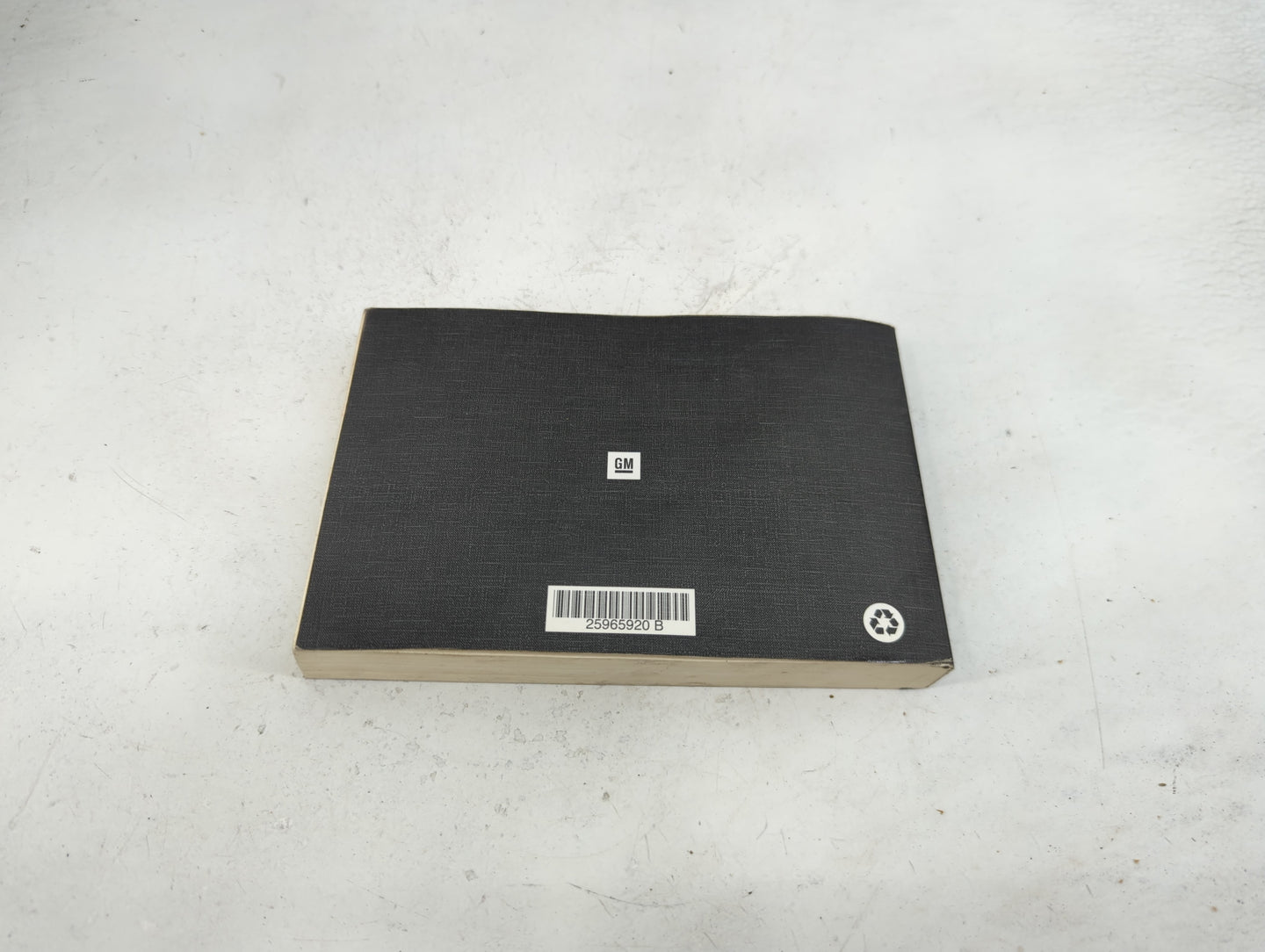 2011 Cadillac Escalade Owners Manual Book Guide P/N:25965920 OEM Used Auto Parts - Oemusedautoparts1.com