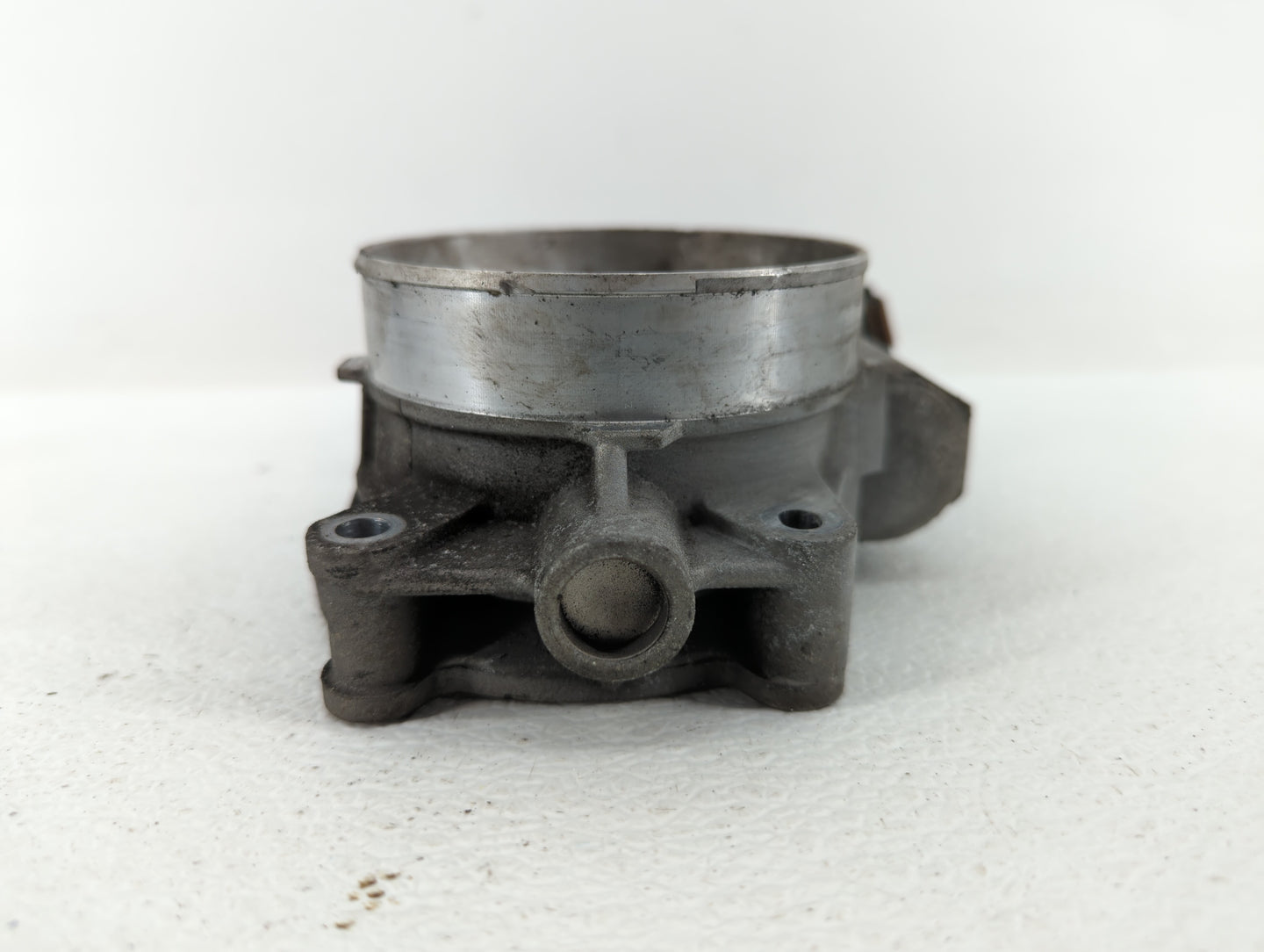 2009-2014 Cadillac Escalade Throttle Body P/N:RME87-3C9992 Fits Fits 2009 2010 2011 2012 2013 2014 2015 OEM Used Auto Parts 