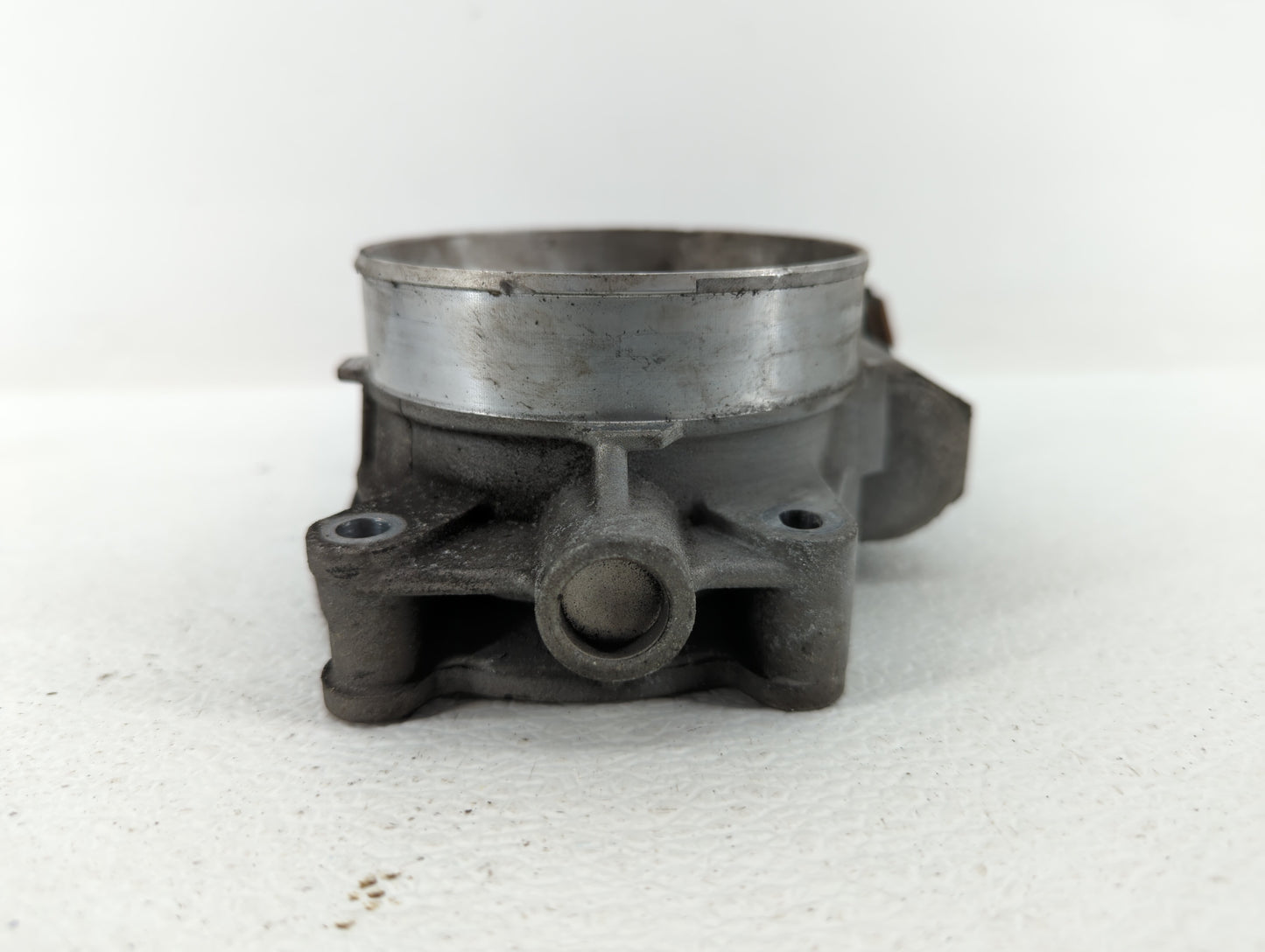 2009-2014 Cadillac Escalade Throttle Body P/N:RME87-3C9992 Fits Fits 2009 2010 2011 2012 2013 2014 2015 OEM Used Auto Parts 