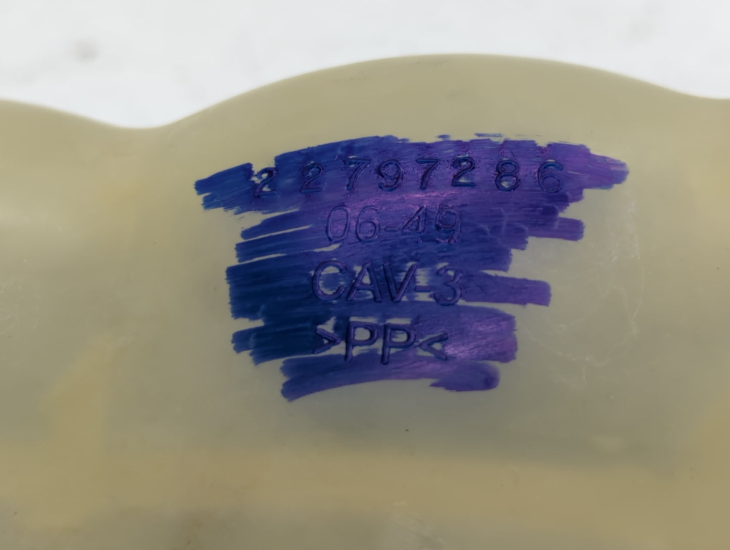 2007 Cadillac Escalade Radiator Coolant Overflow Expansion Tank Bottle - Oemusedautoparts1.com