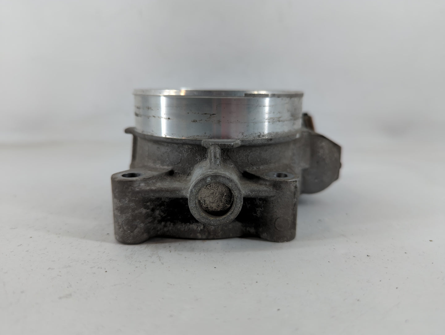 2009-2014 Cadillac Escalade Esv Throttle Body P/N:30 9992 Fits Fits 2009 2010 2011 2012 2013 2014 2015 OEM Used Auto Parts -