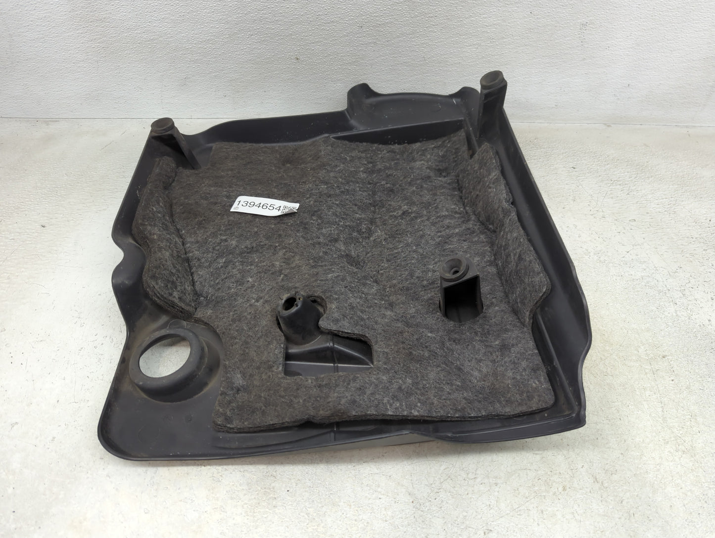 2011 Cadillac Srx Engine Cover - Oemusedautoparts1.com