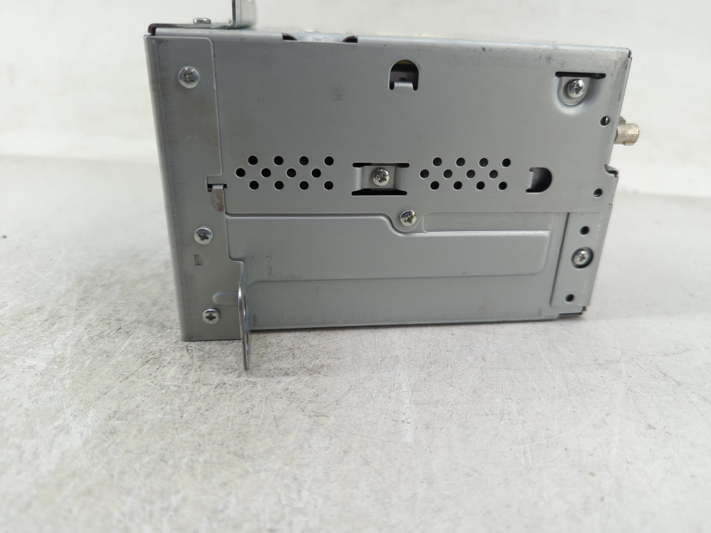2011-2012 Cadillac Srx Radio AM FM Cd Player Receiver Replacement P/N:20983517 Fits Fits 2010 2011 2012 OEM Used Auto Parts 