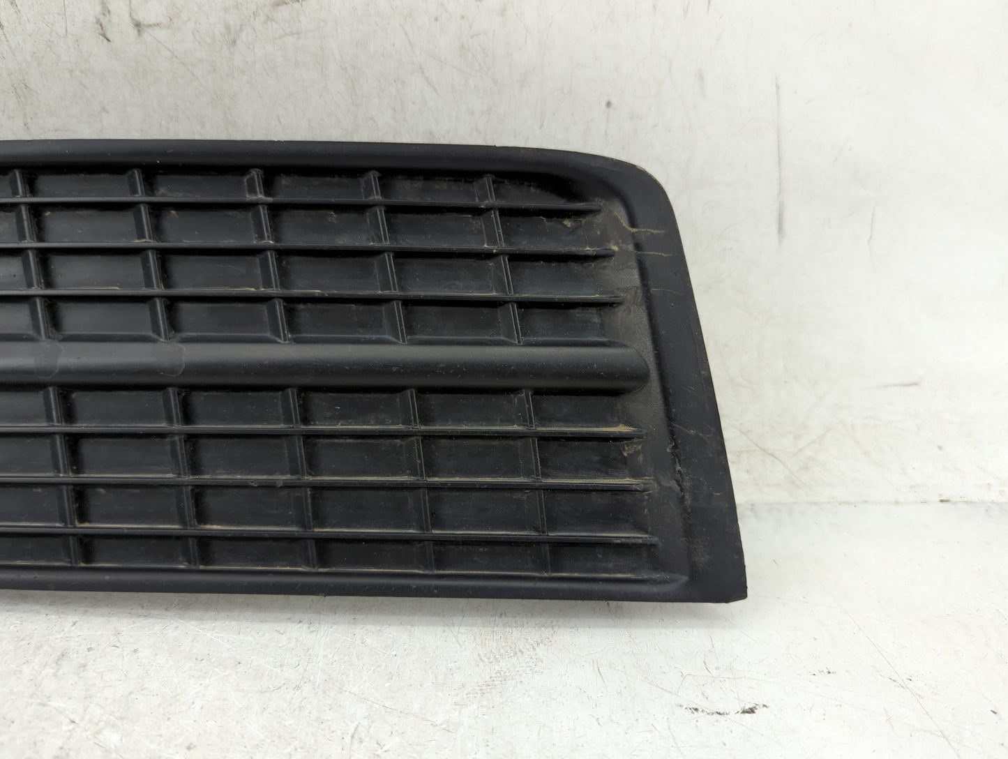 2010-2016 Cadillac Srx Front Grille Bumper Not Included - Oemusedautoparts1.com