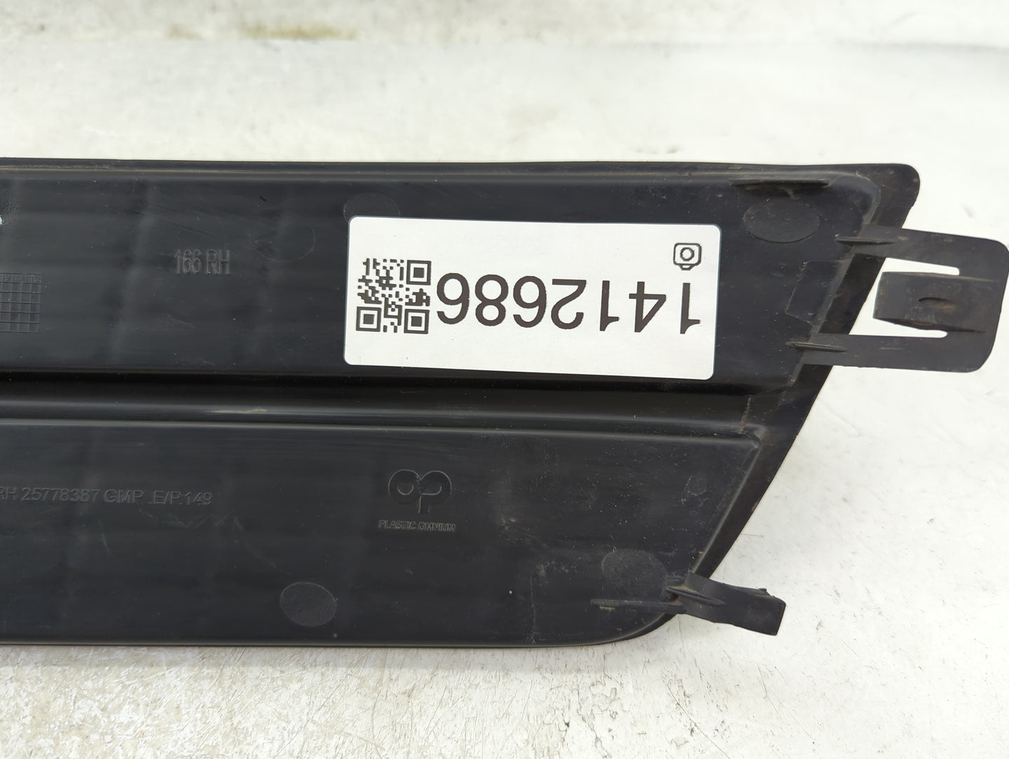 2010-2016 Cadillac Srx Front Grille Bumper Not Included - Oemusedautoparts1.com