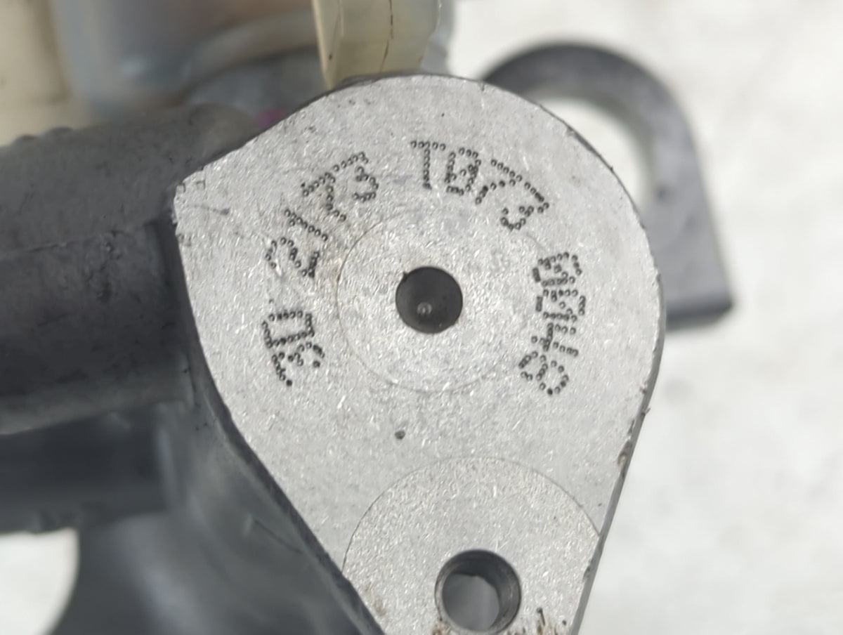 2010-2012 Cadillac Srx Power Brake Booster Oem 1423308 - Oemusedautoparts1.com
