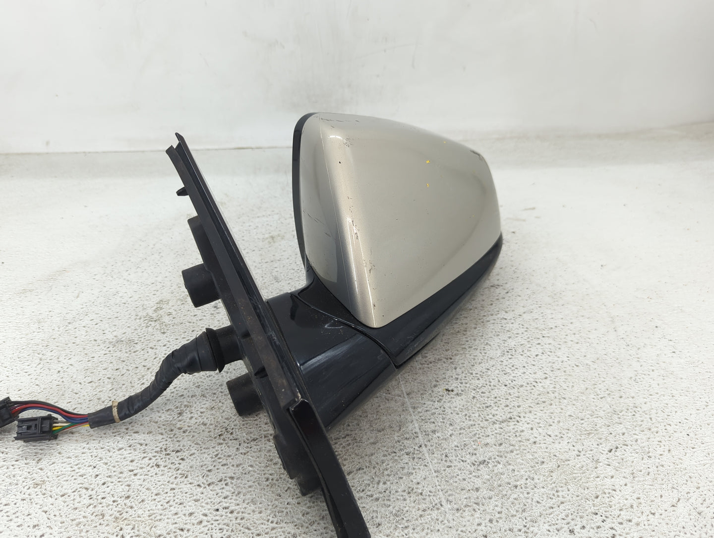 2010-2014 Cadillac Srx Driver Side View Mirror - Left Door Mirror OEM Used - Oemusedautoparts1.com