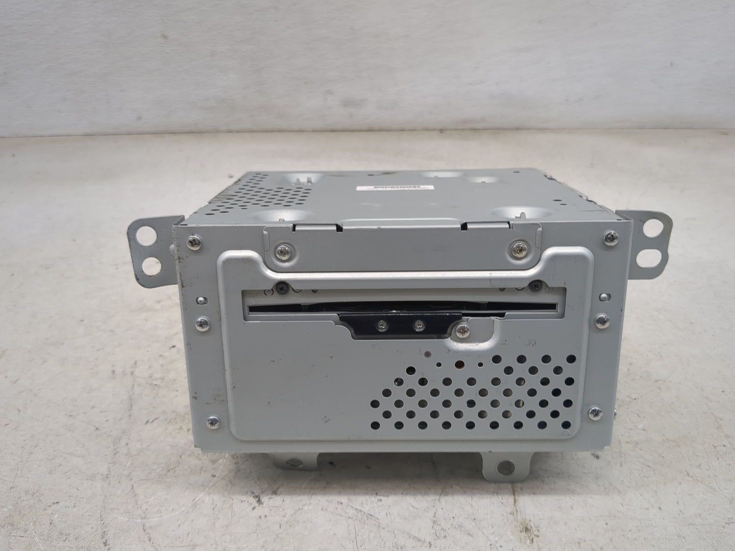 2011-2012 Cadillac Srx Radio AM FM Cd Player Receiver Replacement P/N:20972237 DW468100-6830 Fits Fits 2011 2012 OEM Used Au