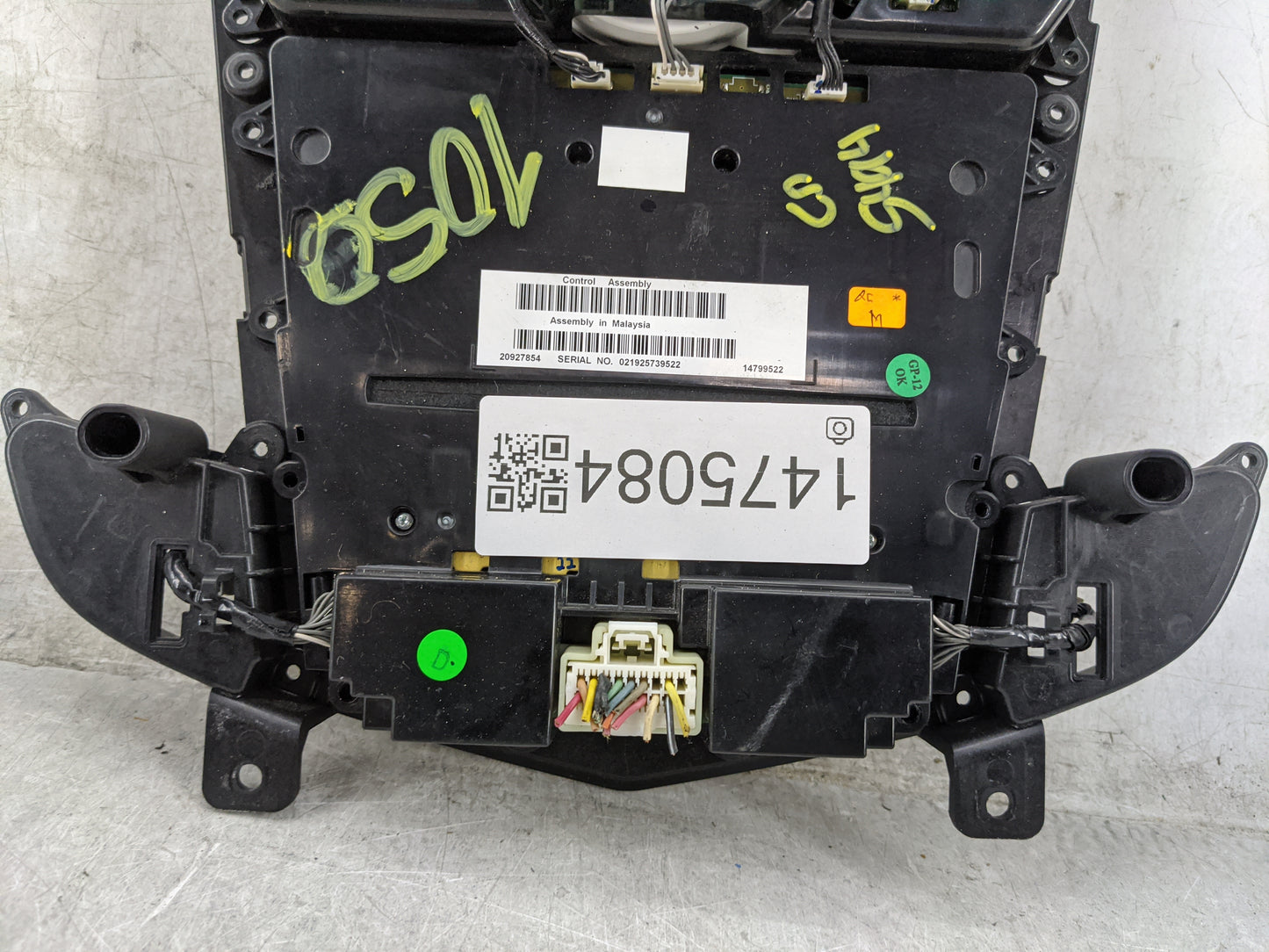 2011 Cadillac Srx Climate Control Module Temperature AC/Heater Replacement P/N:20927854 14799522 Fits OEM Used Auto Parts - 